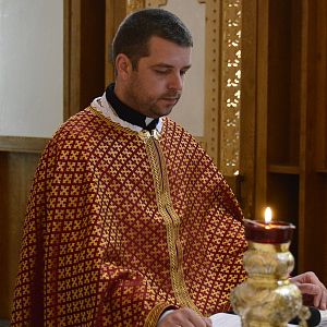Владика Василій звершив богослужіння Великої Суботи та освятив паску