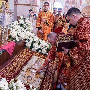 Вечірня з виставленням Плащаниці!