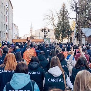 Хресна дорога по місту!