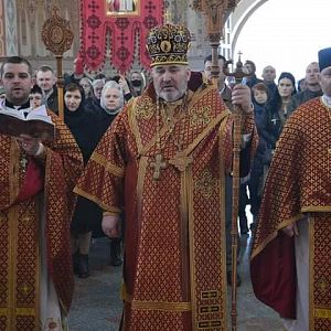 Вечірня із виставленням Плащаниці