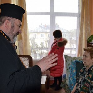 Радість Різдва владика Василь Івасюк розділив з потребуючими