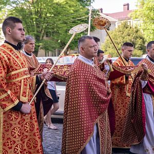 Вечірня з виставленням Плащаниці!