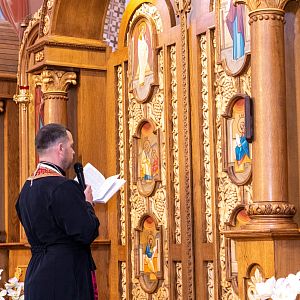 Вечірня з виставленням Плащаниці!