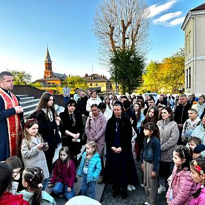 Хресна Дорога родин!