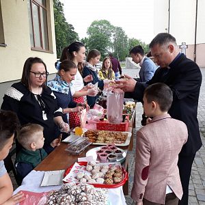 Благодійний ярмарок домашньої випічки