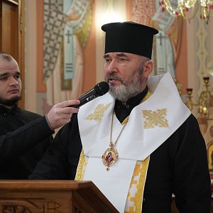 Єпархіальна розколяда!