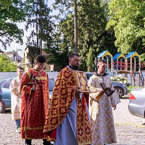 Вечірня з виставленням Плащаниці!