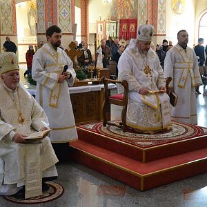 Митрополит Володимир привітав владику Василія з іменинами