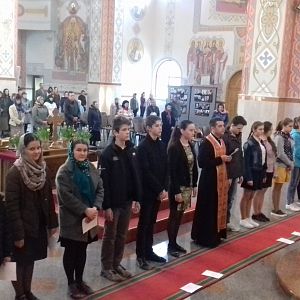Діти Світла провадили Хресну дорогу