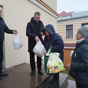 Свята вечеря для потребуючих!