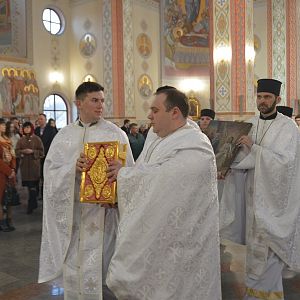 “Облишмо сьогодні всі турботи, проблеми і образи, бо Христос воскрес!”,- владика Василій (Івасюк)