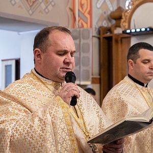 Свята Літургія у День Іменин владики Василія!