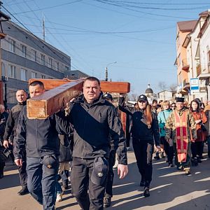 Хресна дорога по місту!