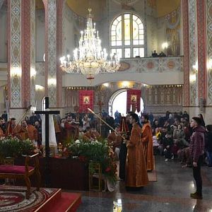 Вечірня із виставленням Плащаниці