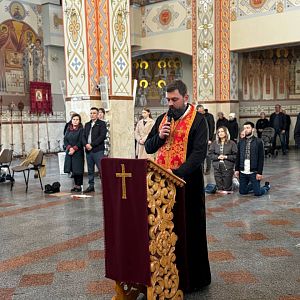 Хресна Дорога родин!