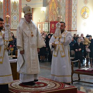 Митрополит Володимир привітав владику Василія з іменинами